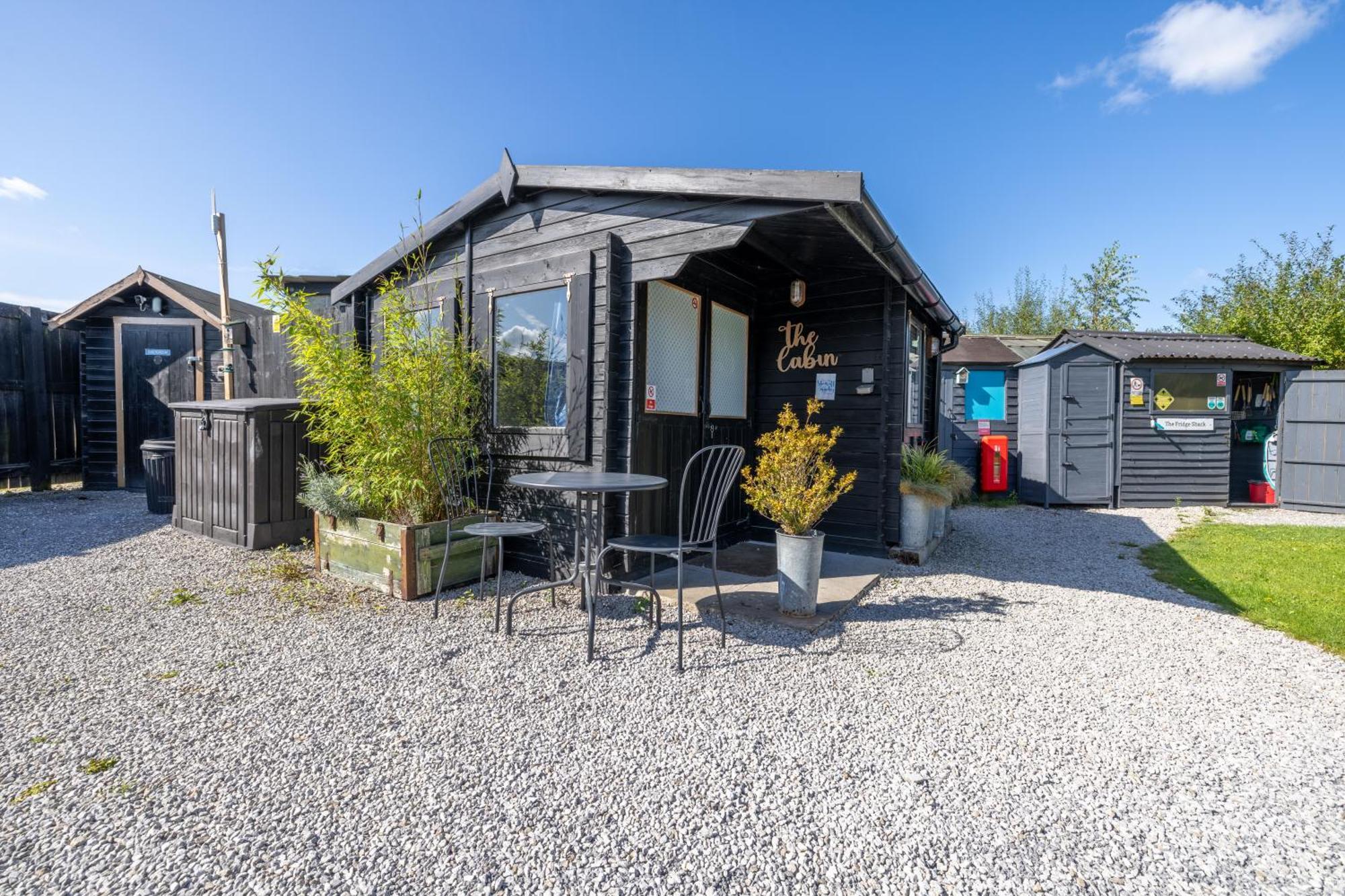 The Little Hide - Adult Only Camping Pods Wigginton  Екстериор снимка